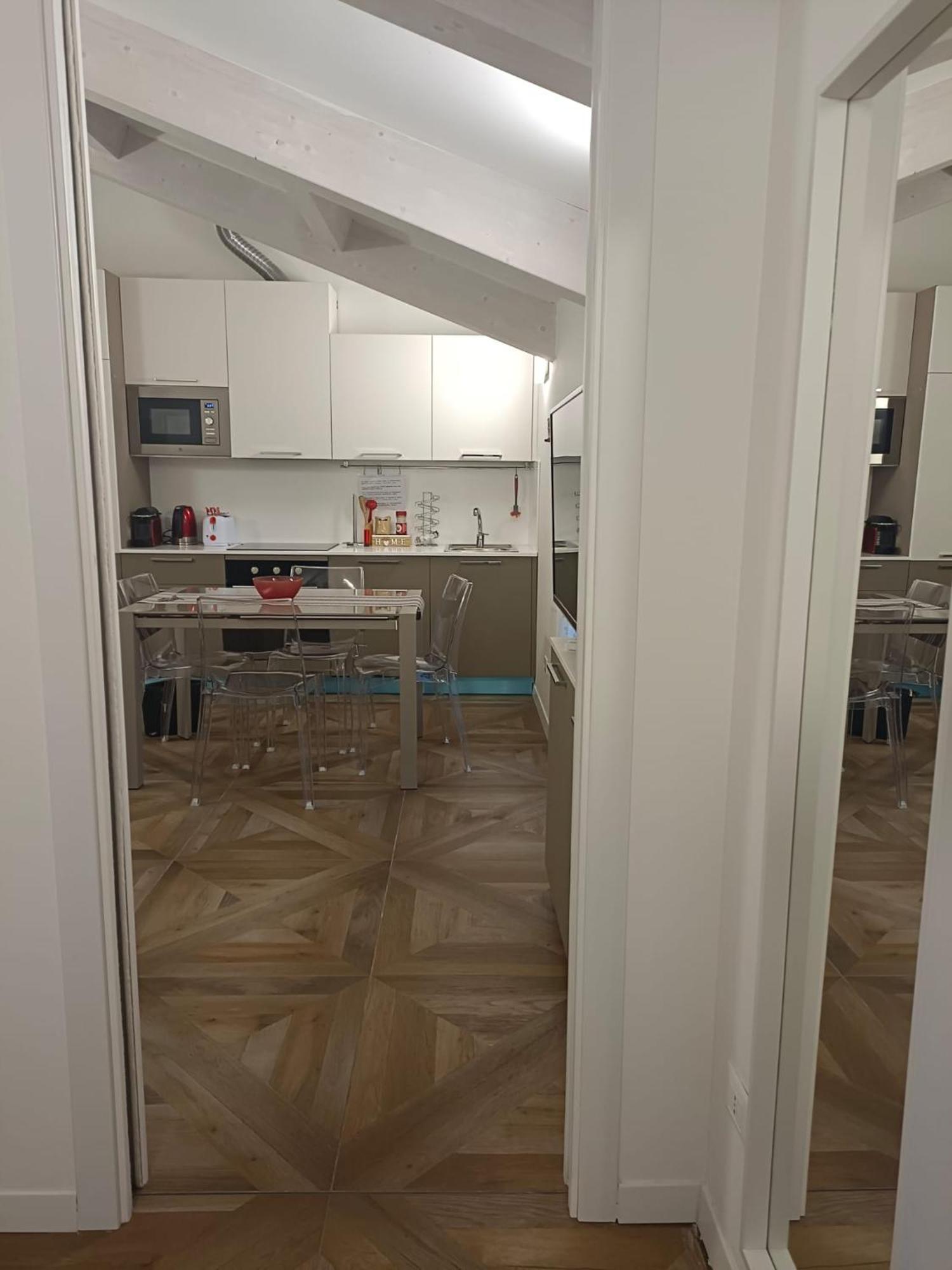 Appartement Luminoso Bilocale Zona Tibaldi Bocconi à Milan Extérieur photo