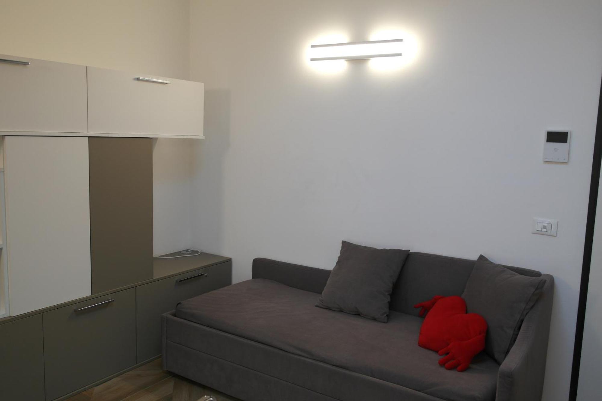 Appartement Luminoso Bilocale Zona Tibaldi Bocconi à Milan Extérieur photo